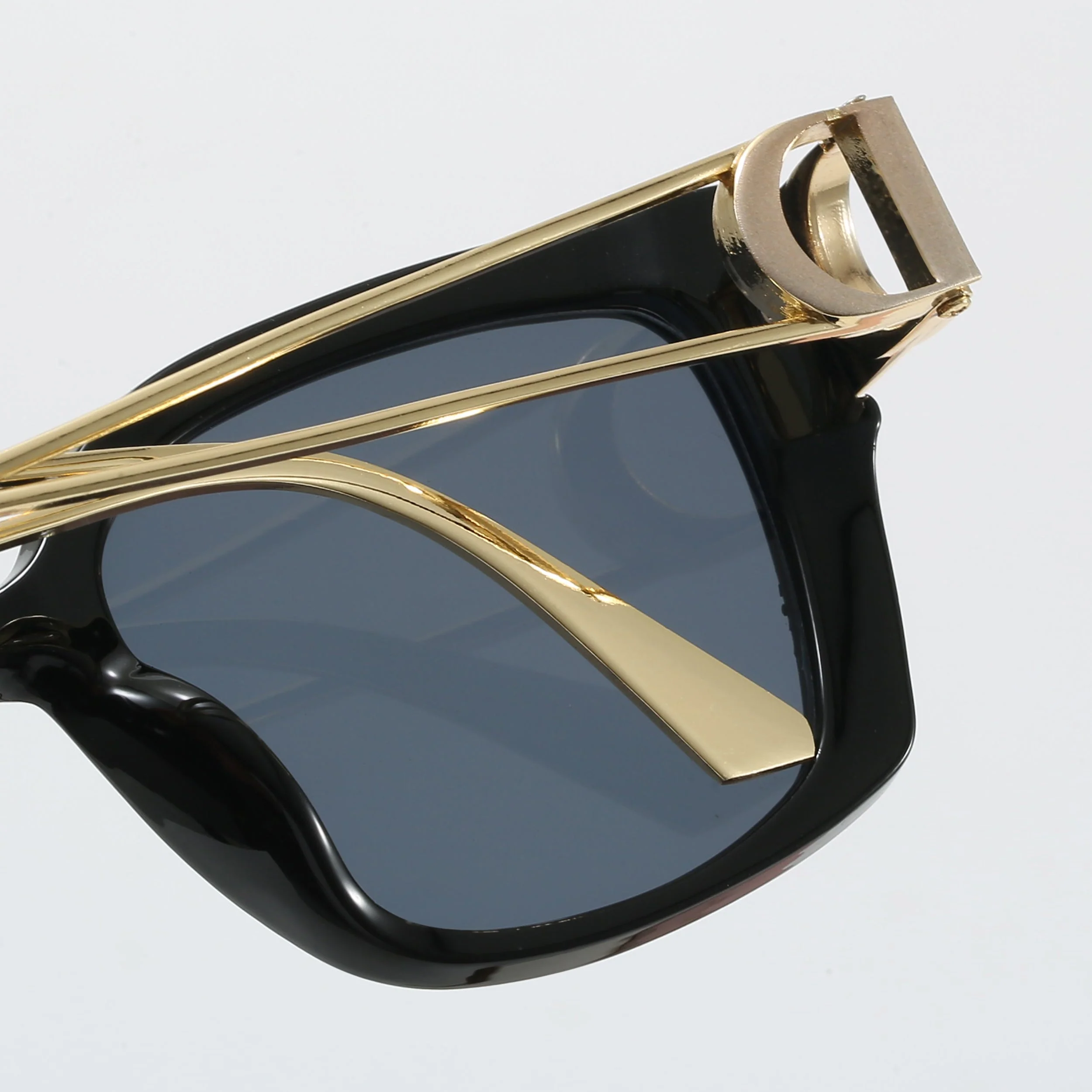 6 colors new style metal temple hot sunglasses 82023 6 colors new style metal temple hot sunglasses 82023