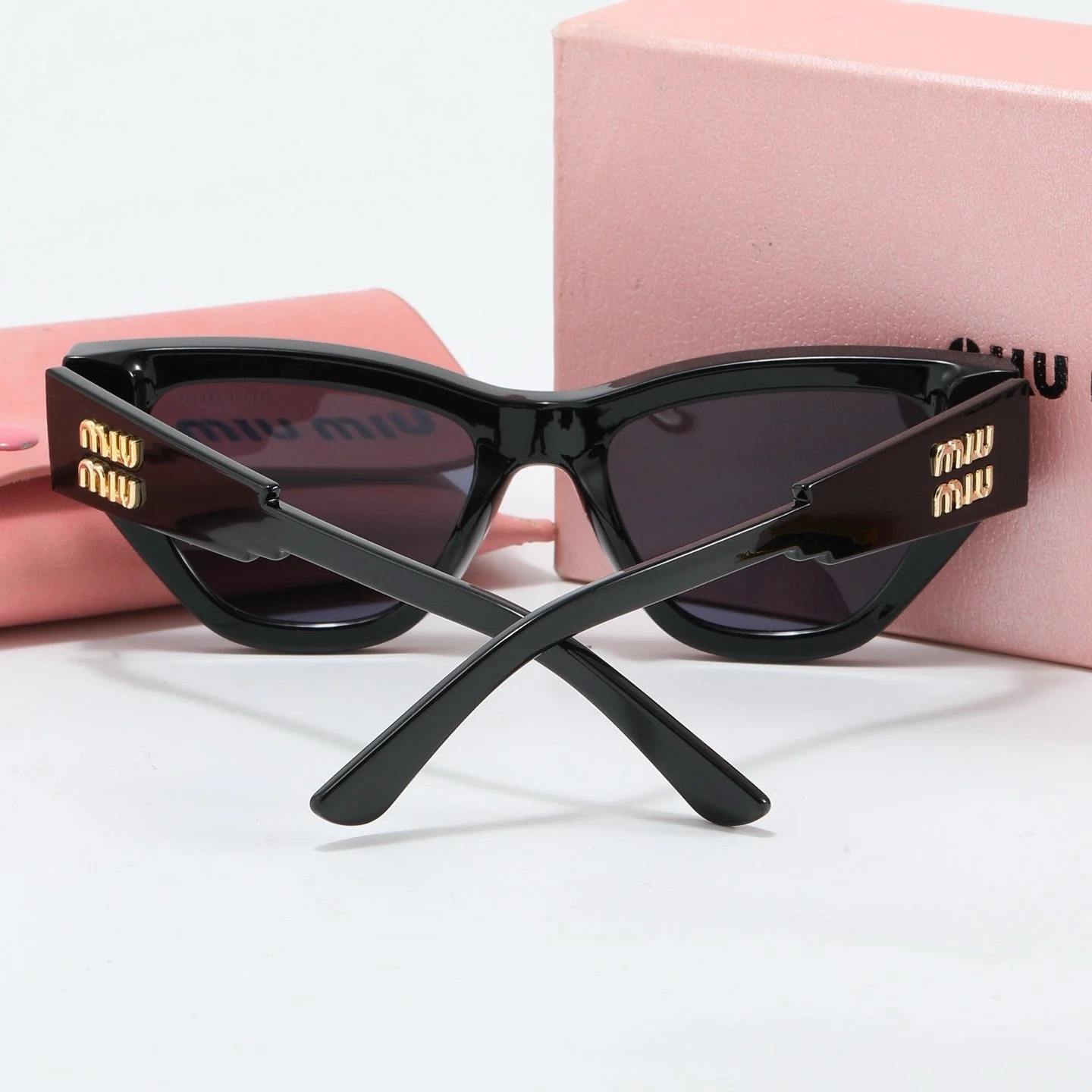 5 colors of fashionable and popular small frame sunglasses 4234 5 colors of fashionable and popular small frame sunglasses 4234