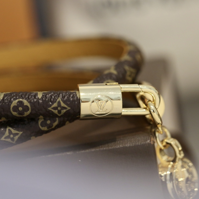 exquisite lock leather bracelet exquisite lock leather bracelet