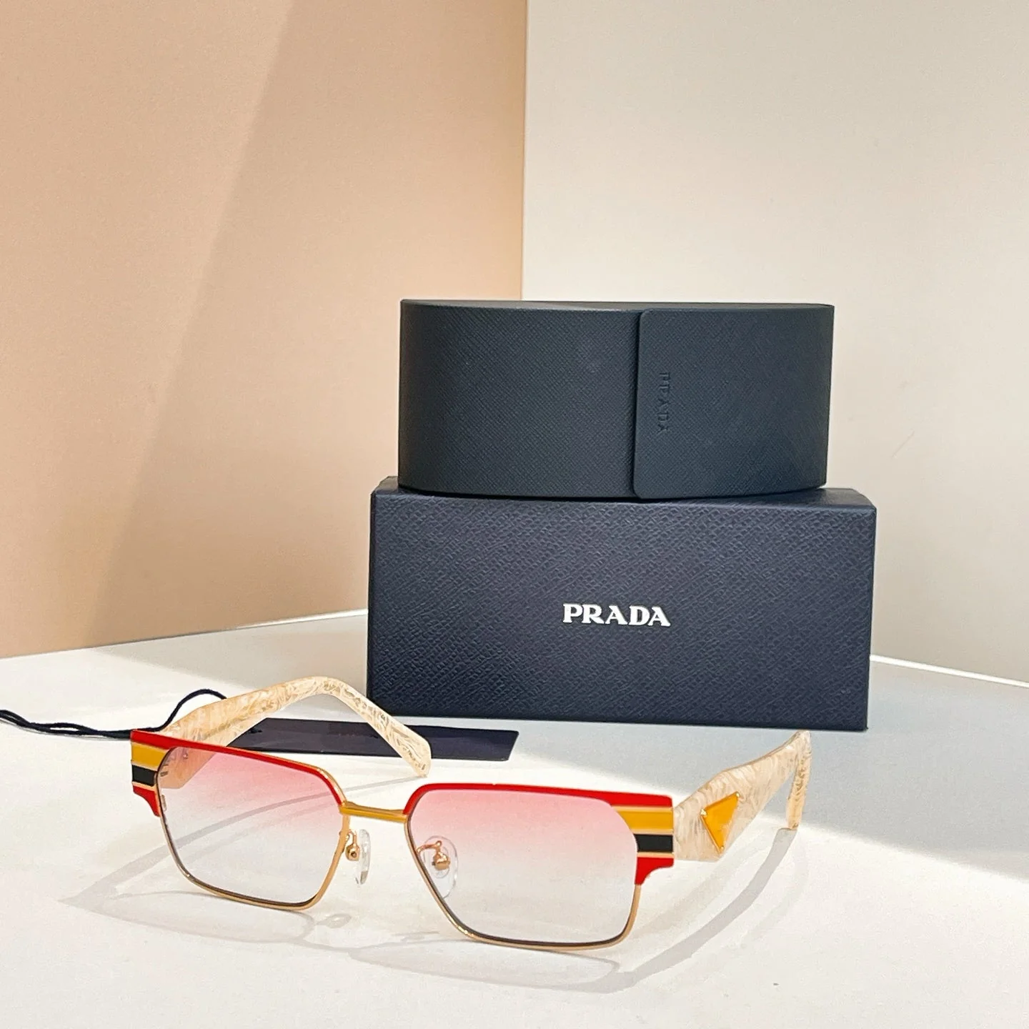 gradient two tone sunglasses gradient two tone sunglasses