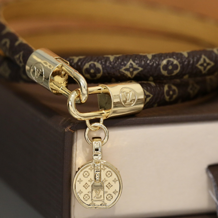 exquisite lock leather bracelet exquisite lock leather bracelet