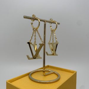 e38ce18c9c9fd55a9b86ecffa29db0f2b5e696f370e1968d652bf76ab3d18f39 1.jpg